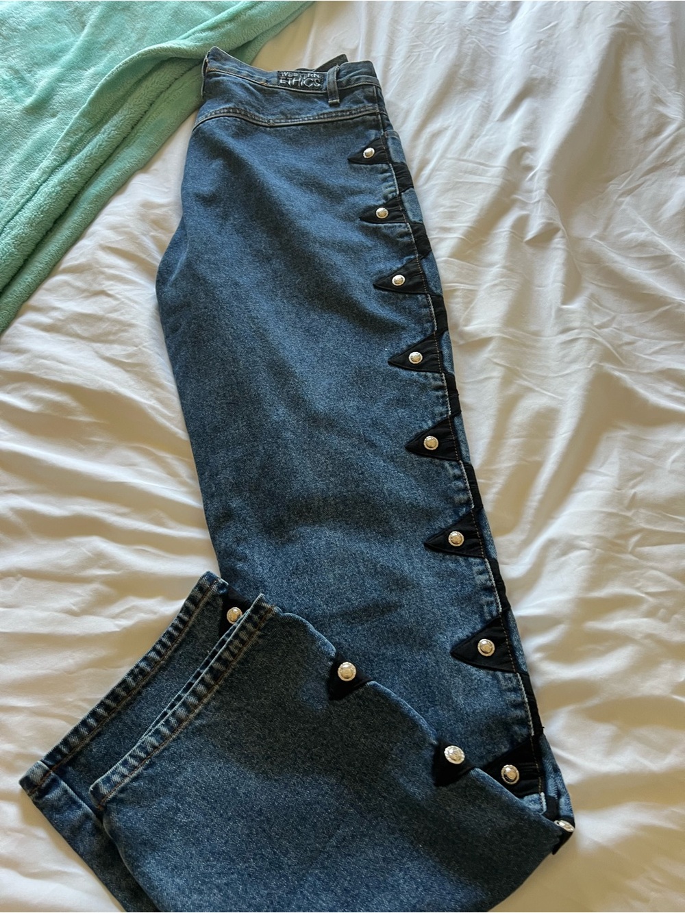 Western Ethics vintage jeans sz 30 X 35 studded black faux suede